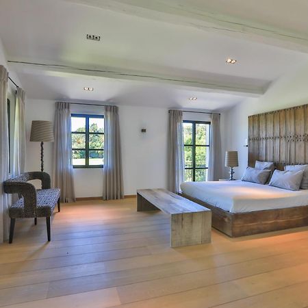 Vyylla Private Resort Saint-Tropez Szoba fotó